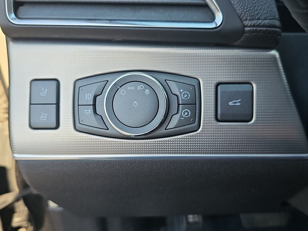 2013 Lincoln MKX Base