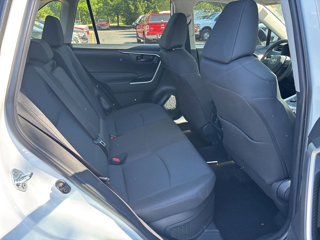 2022 Toyota RAV4 Hybrid LE