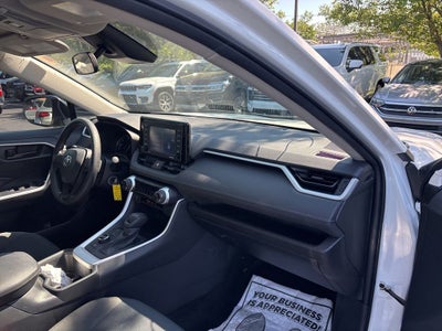 2022 Toyota RAV4 Hybrid LE