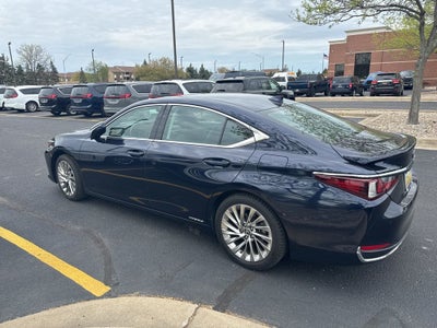 2021 Lexus ES 300h Luxury