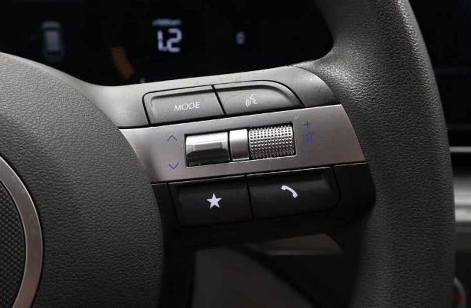 2024 Hyundai Kona SE