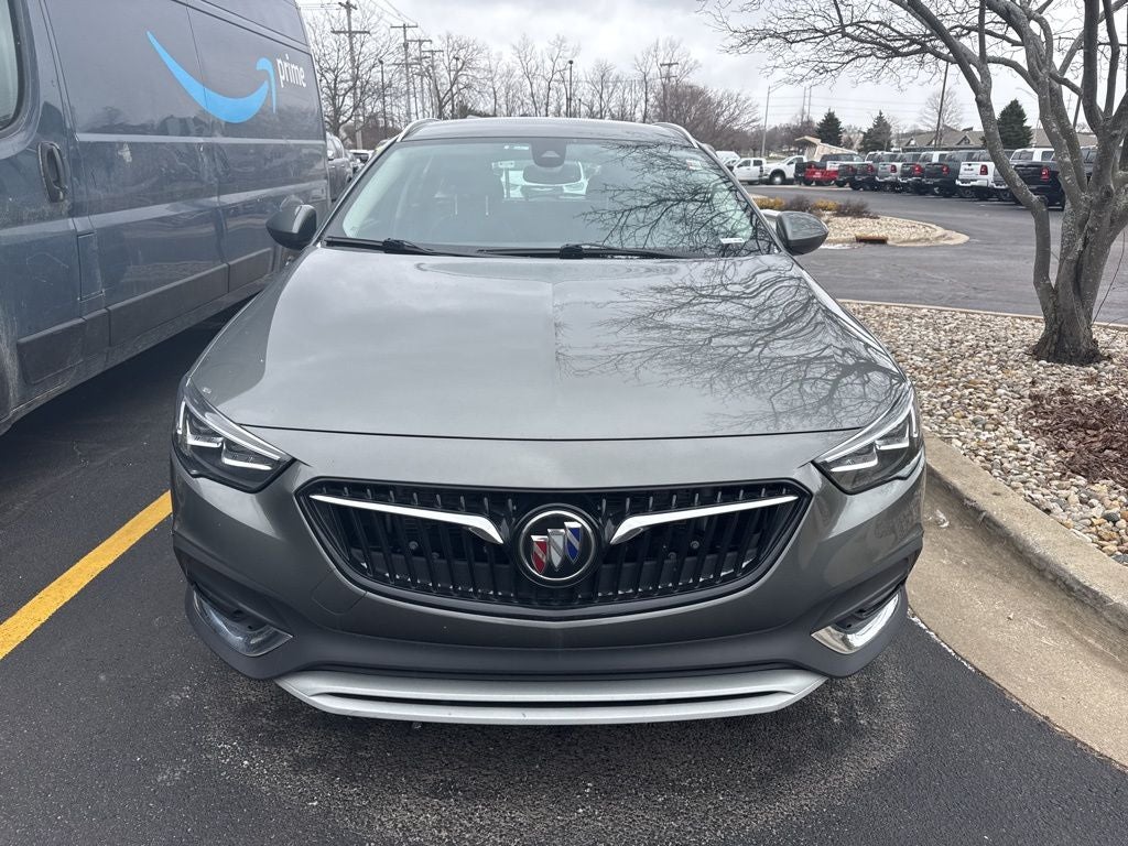2019 Buick Regal TourX Essence