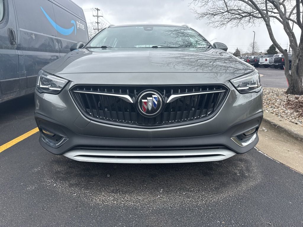 2019 Buick Regal TourX Essence
