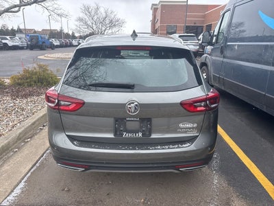2019 Buick Regal TourX Essence