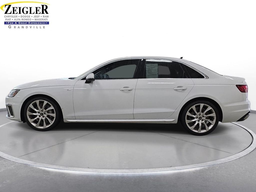 2022 Audi A4 45 S line Premium Plus quattro