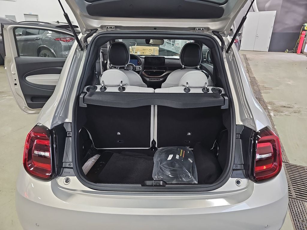 2025 FIAT 500e Battery Electric