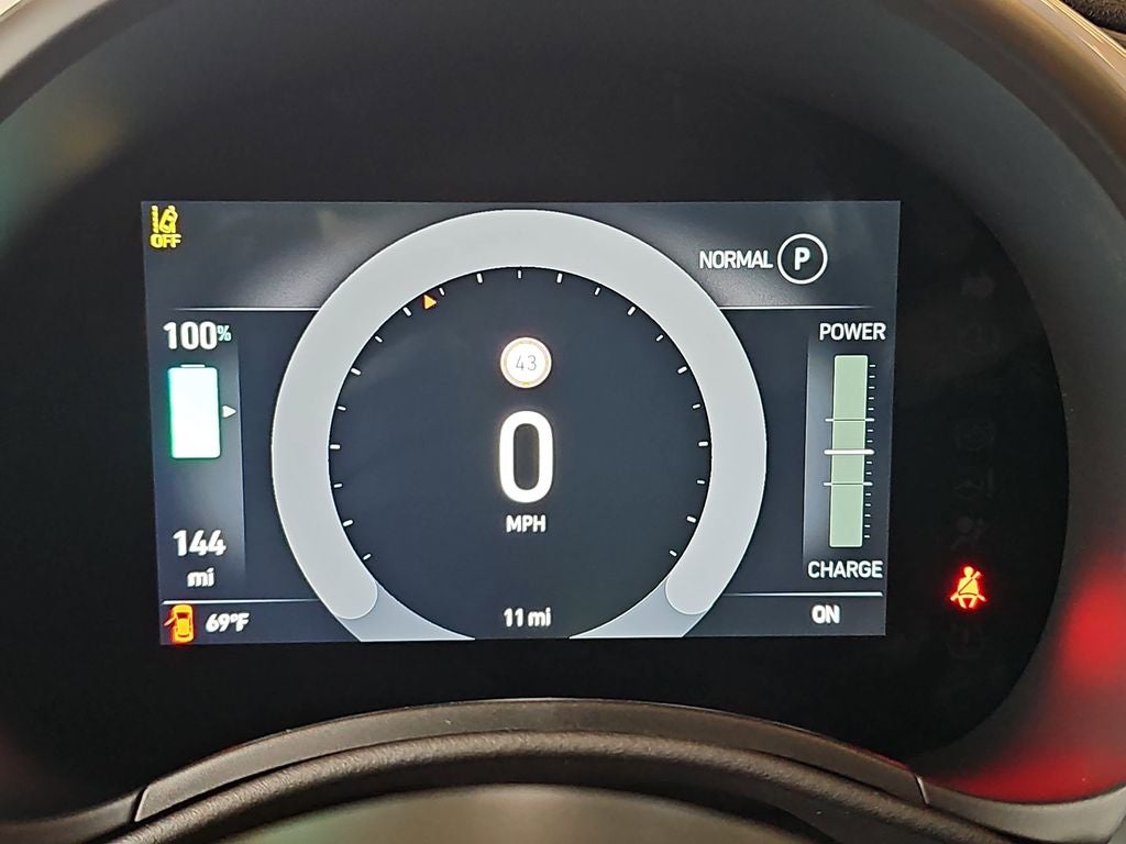 2025 FIAT 500e Battery Electric Icona