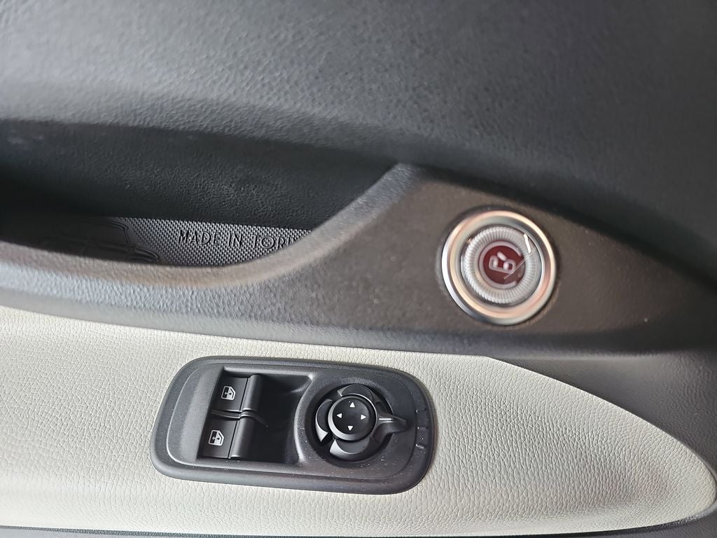 2025 FIAT 500e Battery Electric Icona