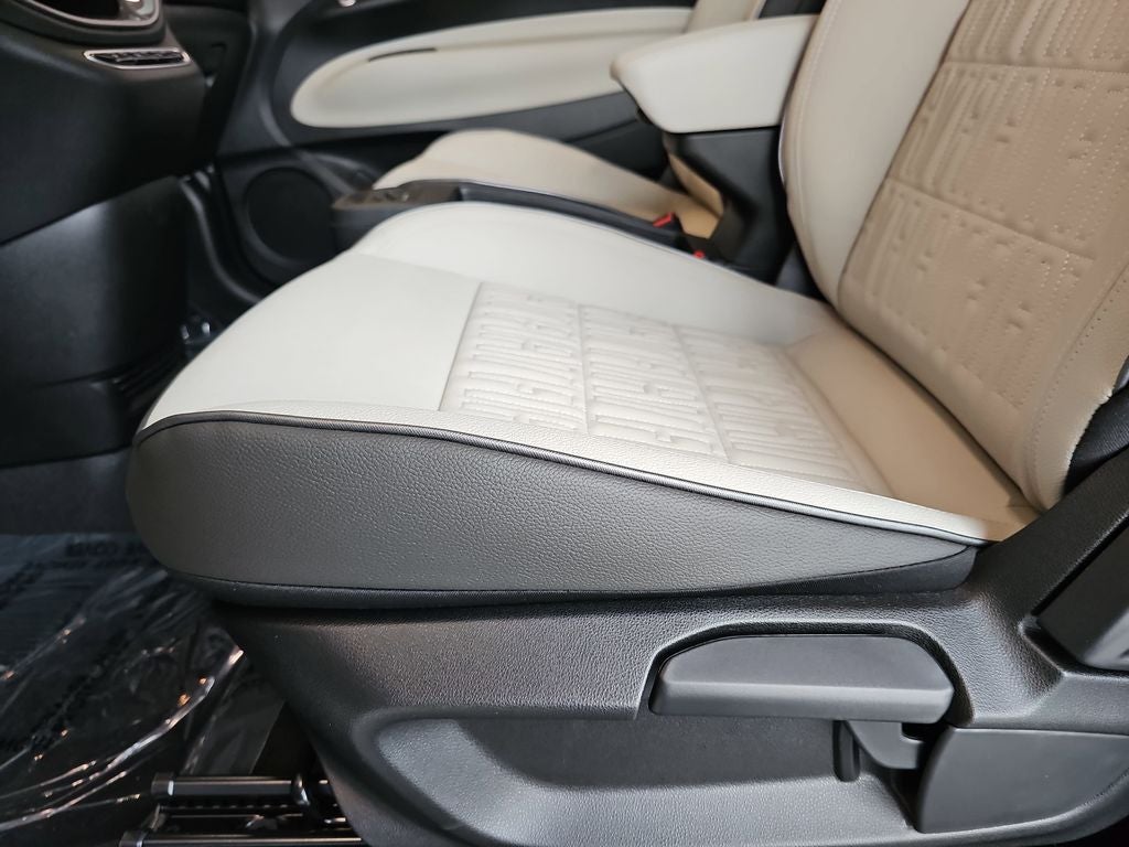 2025 FIAT 500e Battery Electric Icona