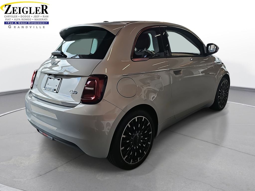 2025 FIAT 500e Battery Electric Icona