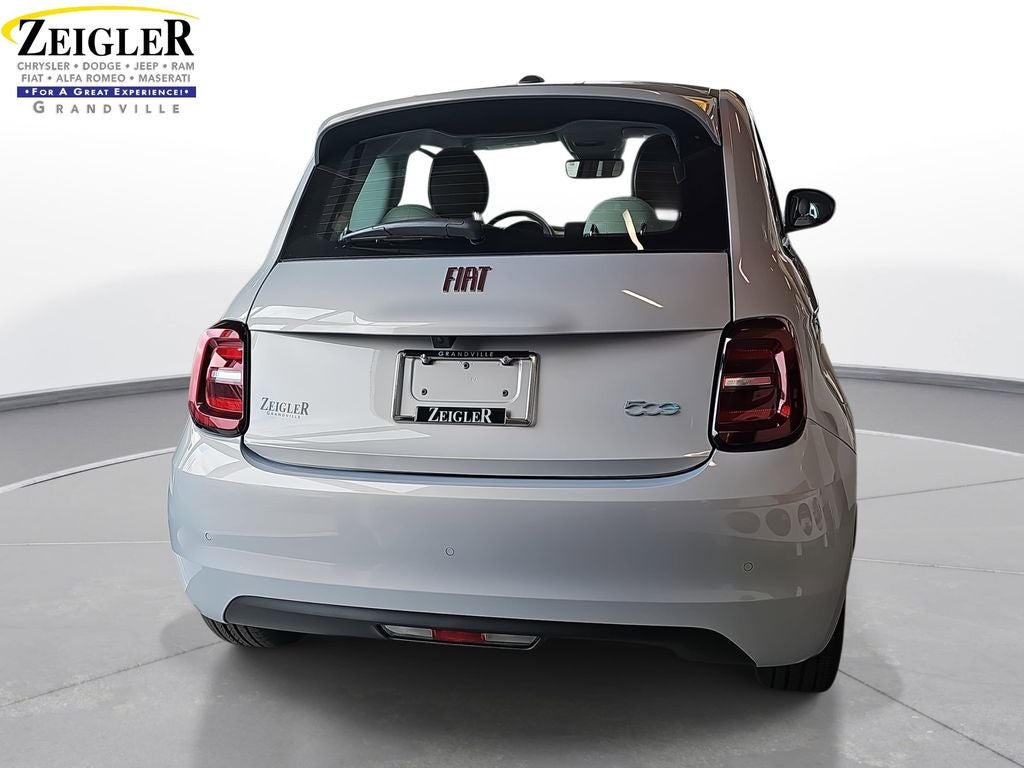 2025 FIAT 500e Battery Electric Icona