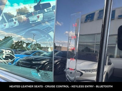 2015 Ford Explorer XLT LOW MILES