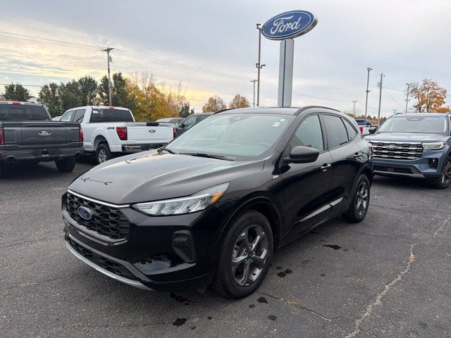 2023 Ford Escape ST-Line LOW MILES