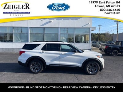 2023 Ford Explorer XLT MOONROOF