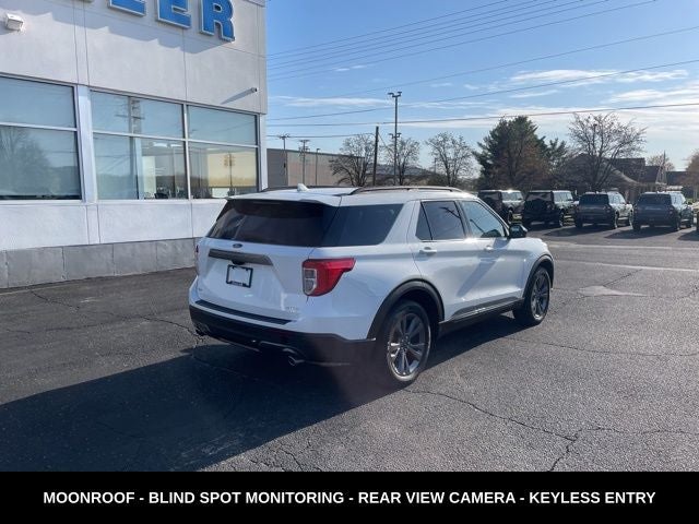 2023 Ford Explorer XLT MOONROOF