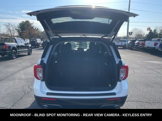 2023 Ford Explorer XLT MOONROOF