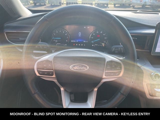 2023 Ford Explorer XLT MOONROOF