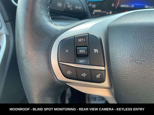 2023 Ford Explorer XLT MOONROOF