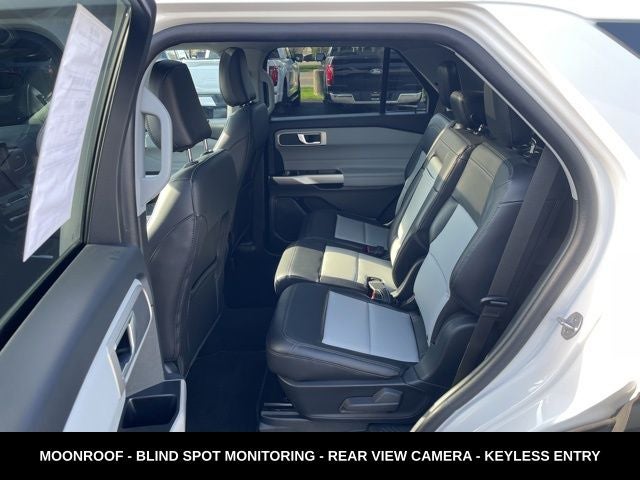 2023 Ford Explorer XLT MOONROOF