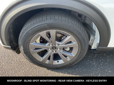 2023 Ford Explorer XLT MOONROOF