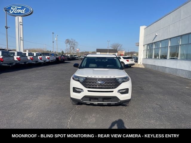 2023 Ford Explorer XLT MOONROOF