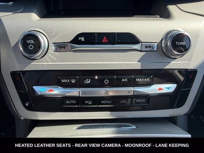 2024 Ford Explorer XLT TWIN PANEL MOONROOF