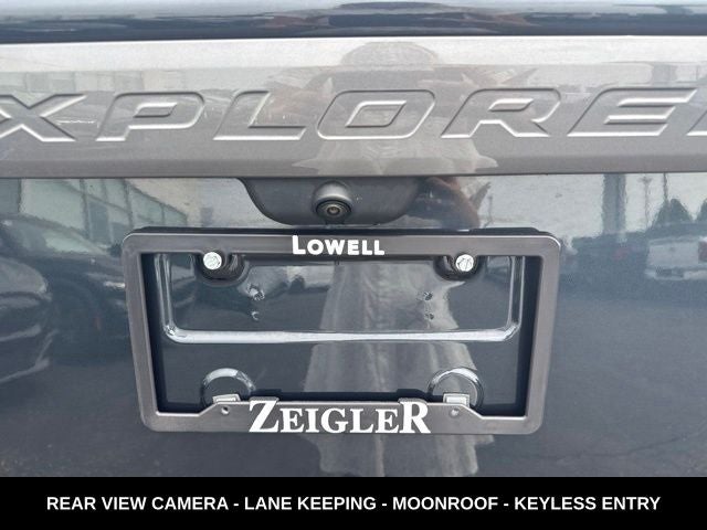 2023 Ford Explorer XLT TWIN PANEL MOONROOF