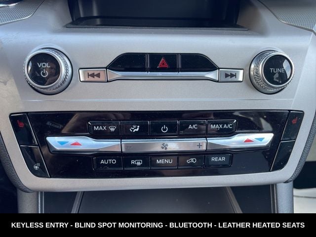 2023 Ford Explorer XLT SPORT APPEARANCE PACKAGE