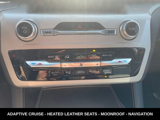2023 Ford Explorer XLT LOCAL TRADE