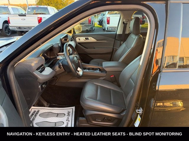 2025 Ford Explorer Active 4WD