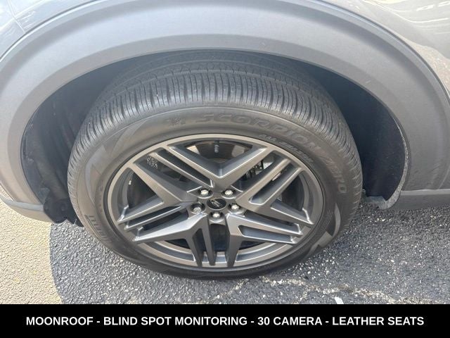 2025 Ford Explorer ST-Line 4WD MOONROOF