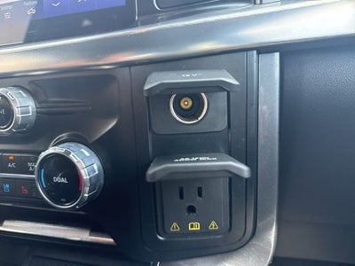 2023 Ford F-150 Lariat TWIN PANEL MOONROOF