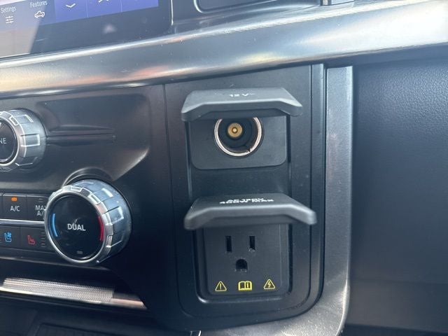 2023 Ford F-150 Lariat TWIN PANEL MOONROOF