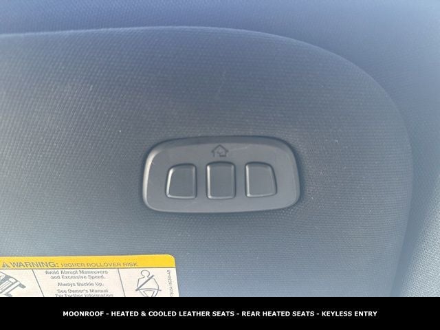 2023 Ford F-150 Lariat TWIN PANEL MOONROOF