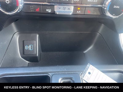 2024 Ford F-150 XLT BLACK OUT PACKAGE