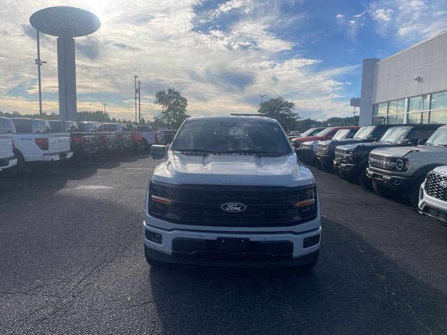 2024 Ford F-150 XLT BLACK OUT PACKAGE