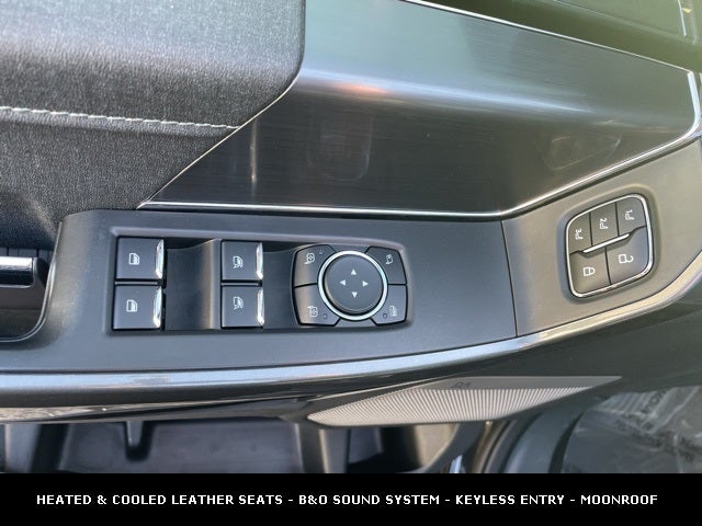 2023 Ford F-150 Lariat TWIN PANEL MOONROOF