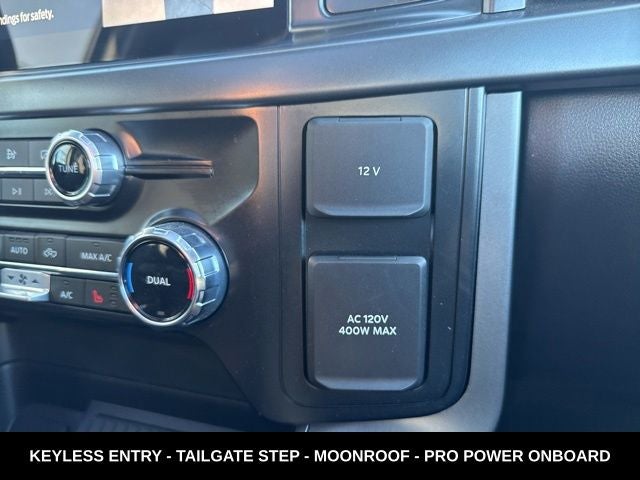 2024 Ford F-150 XLT TWIN PANEL MOONROOF