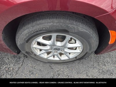 2023 Chrysler Pacifica Touring L HEATED SEATS & STEERING WHEEL