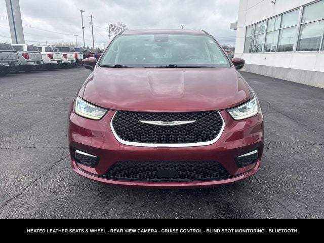 2023 Chrysler Pacifica Touring L HEATED SEATS & STEERING WHEEL