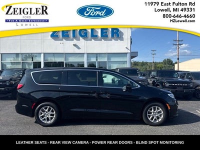 2024 Chrysler Pacifica Touring L STOW N GO SEATING