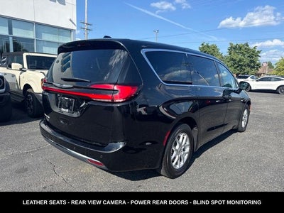 2024 Chrysler Pacifica Touring L STOW N GO SEATING