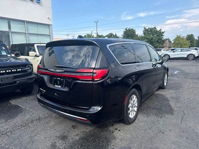 2024 Chrysler Pacifica Touring L STOW N GO SEATING
