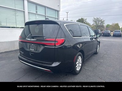 2023 Chrysler Pacifica Touring L HEATED SEATS & STEERING WHEEL