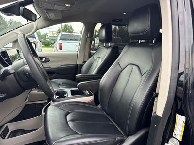 2024 Chrysler Pacifica Touring L STOW N GO SEATING