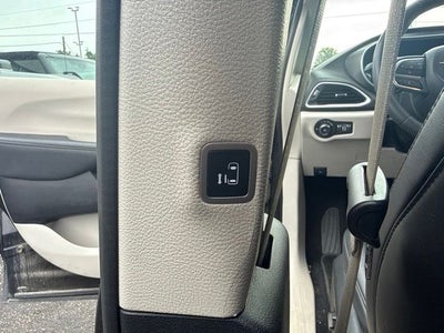 2024 Chrysler Pacifica Touring L STOW N GO SEATING