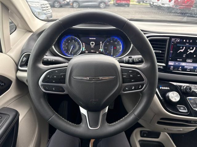 2024 Chrysler Pacifica Touring L STOW N GO SEATING