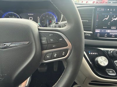 2024 Chrysler Pacifica Touring L STOW N GO SEATING