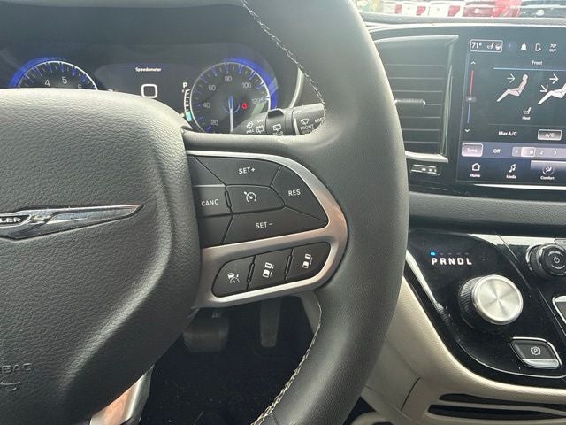 2024 Chrysler Pacifica Touring L STOW N GO SEATING