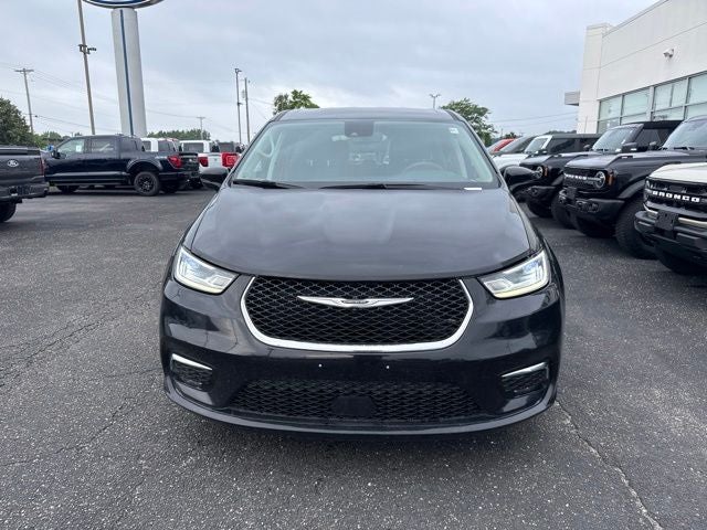 2024 Chrysler Pacifica Touring L STOW N GO SEATING